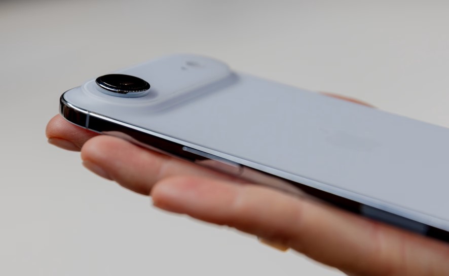 iPhone 17 eSIM thiết kế siêu mỏng thanh thoát